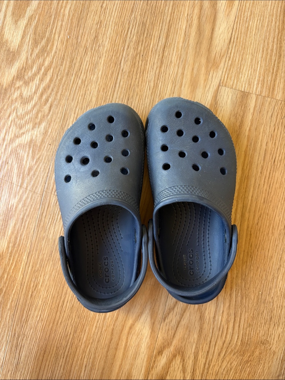 CROCS Kids Classic Clog in Navy Blue Size 11